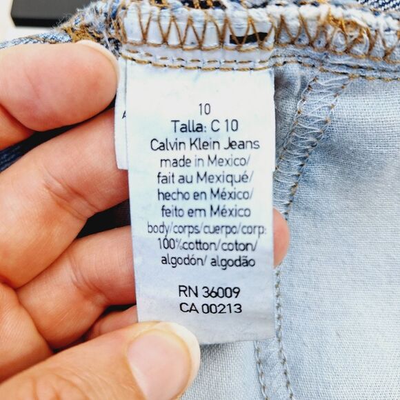 Calvin Klein Cuffed Mid-Rise Blue Denim Jean Shorts Sz 30/10 - Picture 7 of 10